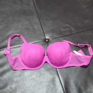 Victoria's Secret Lace  Bra in Fuchsia Pink